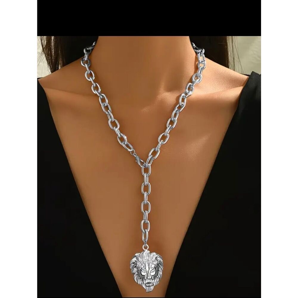 Designer Inspired Silver Lion Head Pendant Lariat Necklace